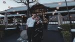Tepis Isu Putus, Agnez Mo dan Adam Rosyadi Hobi Kulineran di Amerika