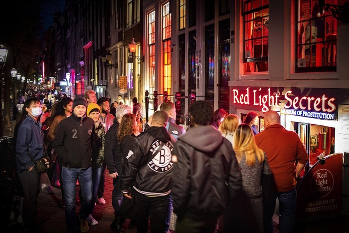 Untuk Tangani Turis yang Suka Berbuat Onar, Kota Amsterdam Luncurkan Kampanye Baru