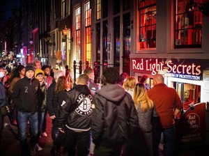 Untuk Tangani Turis Suka Berbuat Onar, Amsterdam Luncurkan Kampanye Baru