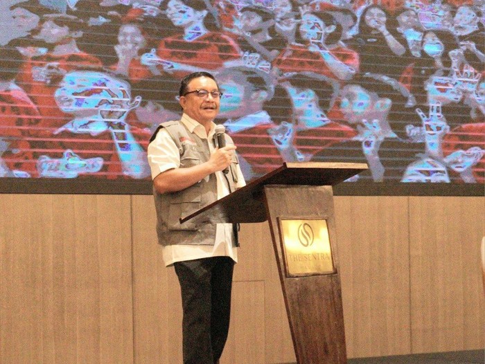 Wali Kota Bitung Maurits Mantiri