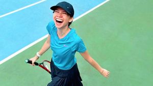 Enjoy Life! Yuki Kato Coba Banyak Olahraga: Surfing sampai Maraton