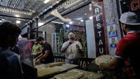 Bertajuk Ramadhan Nights, ini merupakan acara tahunan yang kerap menarik banyak pengunjung, termasuk turis asing.  