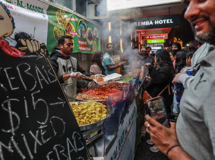 Berburu Kuliner di Pasar Malam Ramadan Sydney