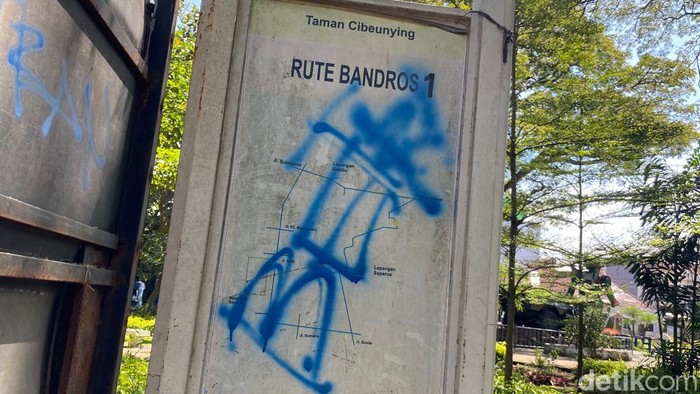 Fasilitas Taman Cibeunying Rusak dan Jadi Sasaran Vandalisme Fasilitas Taman Cibeunying Rusak dan Jadi Sasaran Vandalisme