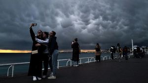 Fenomena Awan Mammatus Muncul di Prancis, Jadi Sorotan Warga
