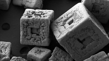 Begini tampilan garam yang kerap kita gunakan memasak. Foto: Ranker