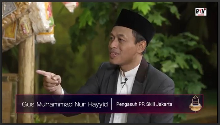 Gus Hayyid saat memberi tausiyah.