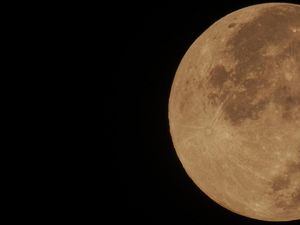 Sanjay Beri Kado Ultah 1 Hektare Tanah di Bulan untuk Istrinya
