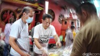 Staf Administrasi Wihara Dharma Bhakti, Nova Juanita mengatakan, penyediaan makanan gratis untuk berbuka puasa dilakukan dalam rangka berbagi pada sesama, khususnya bagi umat Islam yang menjalankan ibadah puasa di bulan Ramadan.