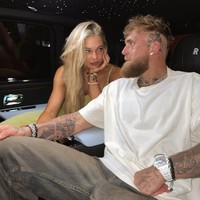 Jake Paul dikenal sebagai YouTuber AS yang tak jarang jadi perhatian karena kontroversinya. Adik dari YouTuber Logan Paul yang belakangan jadi petinju itu baru-baru ini meresmikan hubungannya dengan Jutta di Instagram. Sebelumnya mantan suami Tana Mongeau itu sempat berpacaran dengan influencer Julia Rose.Foto: Instagram Jutta Leerdam