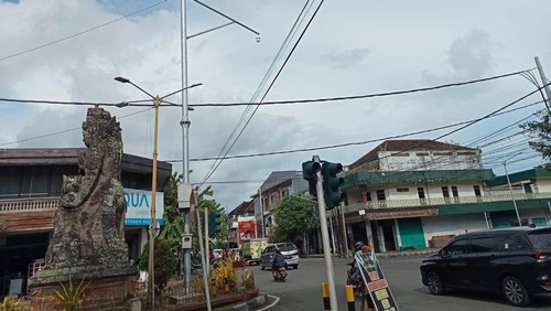 Kamera monitoring di Simpang Wibisana, Kecamatan Jembrana, Kabupaten Jembrana, Bali, Senin (3/4/2023).