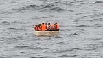 KN Belut Laut-406 Evakuasi Korban Kapal Tenggelam di Perairan Natuna