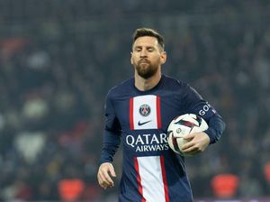 Pemain Lens Terima Kasih ke Messi Usai Laga, Ini Sebabnya