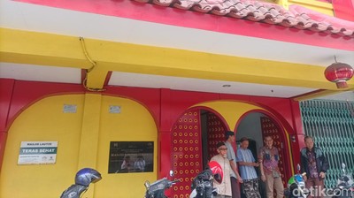 Uniknya Masjid Lautze, Lokasinya di Ruko, Arsitekturnya Tionghoa