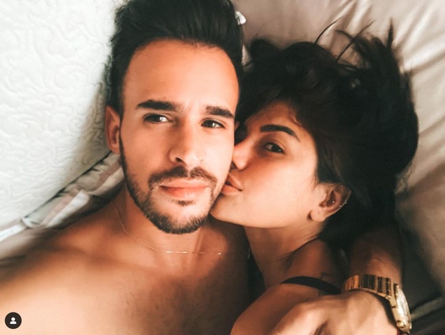 Nikita juga mengaku sempat hamil tapi mengalami keguguran. Kemalangan Nikita ternyata tak berhenti di situ. Ia curhat di Instagram karena merasa dizalimi oleh sang suami. (Foto: Instagram/@toni.dedola)