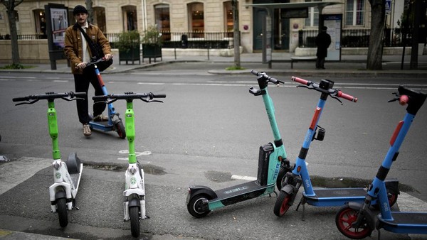 Paris Bakal Larang Skuter Listrik Mulai September 2023