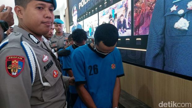 Penampakan trio perampok sadis yang tewaskan sopir taksi online di Tol Jagorawi