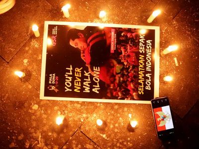 Potret 1.000 Lilin Simbol Harapan Bagi Sepakbola Indonesia