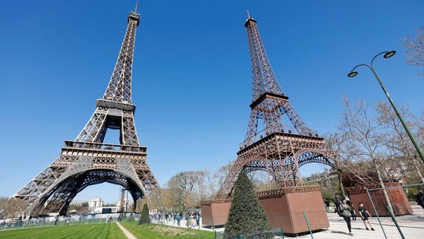 Potret Eiffela, Replika Menara Eiffel di Paris Buatan Seniman Prancis