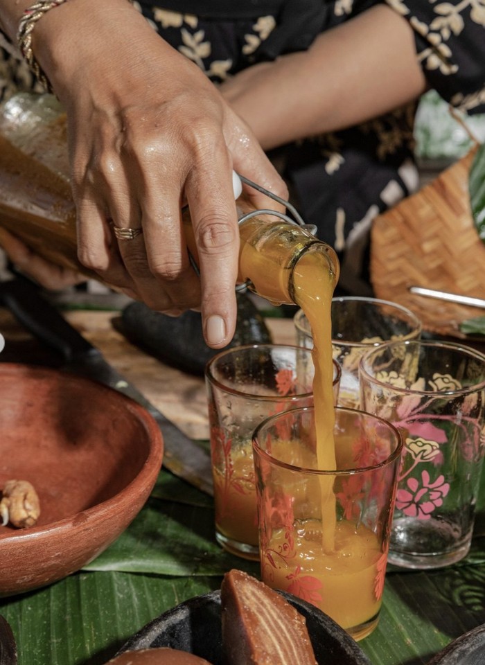 Potret Penjual Jamu Indonesia Masuk Majalah Vogue, Begini Ulasannya