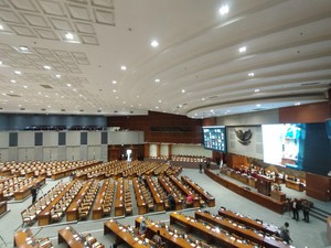 Rapat Paripurna Pengesahan Perppu Pemilu Jadi UU, 43 Anggota DPR Hadir Fisik