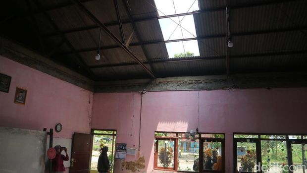 Kondisi sekolah rusak di SDN 2 Tambaharjo, Tambakromo, Selasa (4/4/2023).
