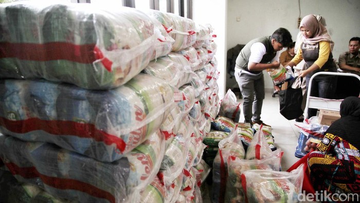 Pemerintah Provinsi DKI Jakarta menyalurkan paket pangan bersubsidi seharga Rp 126 ribu. Program ini untuk mendorong pertumbuhan ekonomi selama Ramadan.
