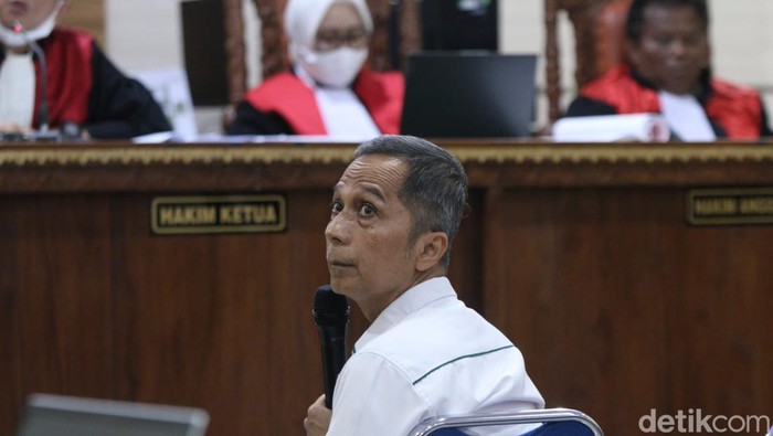 Terdakwa kasus suap Eks Rektor Unila, Prof Karomani jadi saksi untuk dua terdakwa lainnya
