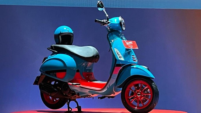 Vespa Primavera Color Vibe