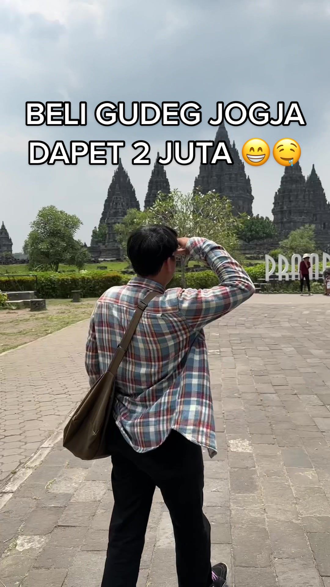 5 Aksi TikToker Iben MA Beri Tantangan Beli Makanan di Kota Asalnya