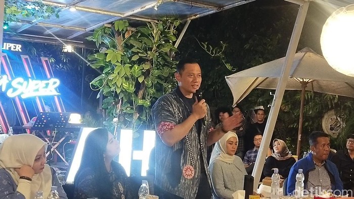 Agus Harimurti Yudhoyono melakukan safari Ramadan bersama milenial di Kota Solo, Kamis (5/4/2023).