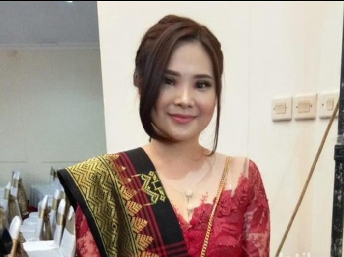 Regina Nadia Suwono, Anggota Dewan Termuda Dari Partai PDI Perjuangan  ota Kediri Mundur