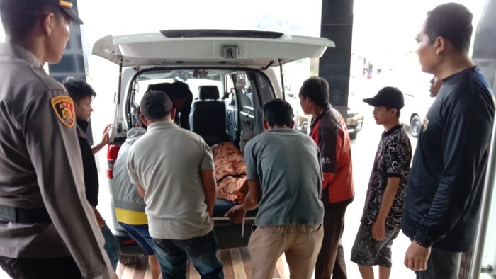 asad pencuri di Musi Rawas tewas dimassa warga dievakuasi polisi