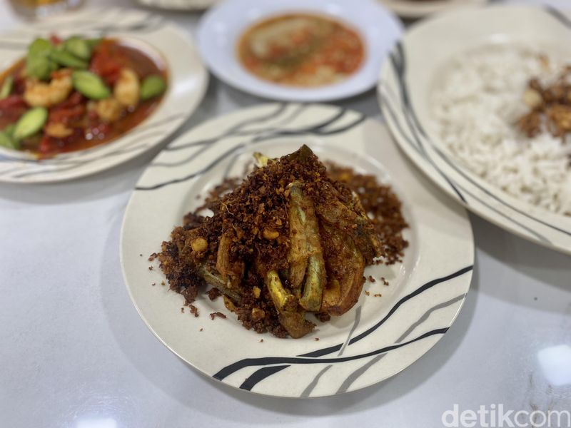 Ayam Goreng Buni