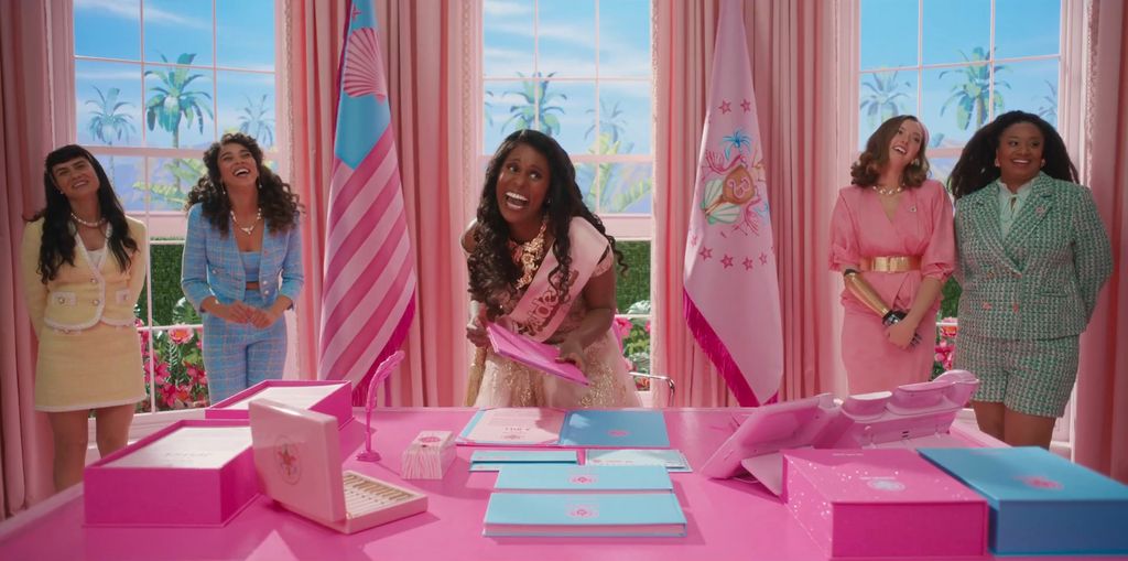 Adegan dalam teaser trailer 2 film Barbie arahan Greta Gerwig.