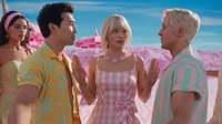 Antara Ken dan Ken, siapa yang kira-kira paling disukai Barbie? Film arahan Greta Gerwig ini akan tayang musim panas 2023. (Foto: dok. Warner Bros. Discovery)