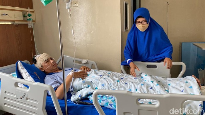 Endra Wijaya, korban selamat insiden maut mobdin Bupati Kuningan Acep Purnama.