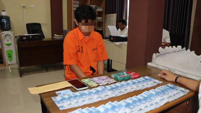 ES (31) pengendar uang palsu ditangkap Polres Pringsewu (Dok Polres Pringsewu)