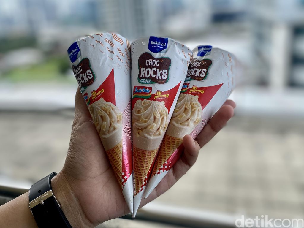 Menciicpi Es Krim Indomie Goreng yang Viral, Ternyata Begini Rasanya