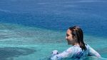 7 Pesona Gisel yang Liburan ke Maldives Tanpa Gempi