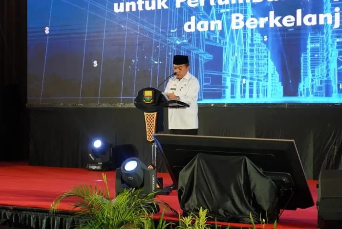 Gubernur Jambi Al Haris