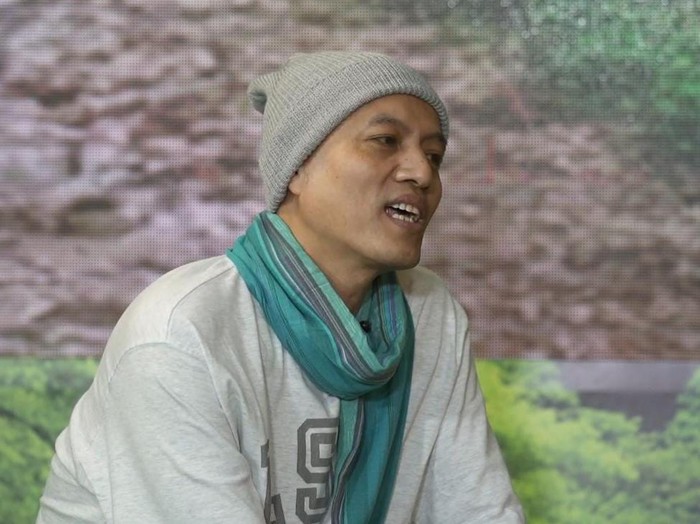 Gus Fuad Plered saat memberi tausiyah soal utang.
