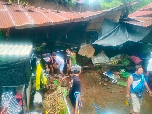 Hujan deras akibatkan senderan rumah warga di Bebetin, Bulelelng, jebol, Rabu (5/4/2023). (IST)