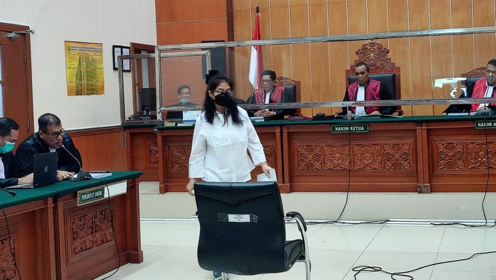 Linda di sidang pleidoi (Wilda-detikcom)
