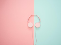 Lirik Super Eksis Lagu Naufal Syachreza: Barang Antik Nih Berkelas