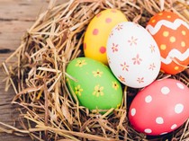 5 Tips Mewarnai Telur Paskah Cara Alami, Pakai Bahan Makanan Ini