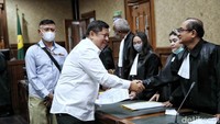 Atas perbuatannya, Rijatono didakwa Pasal 5 Ayat (1) huruf a Undang-Undang Pemberantasan Tindak Pidana Korupsi juncto Pasal 55 Ayat (1) Ke-1 KUHP Jo. Pasal 64 ayat (1) KUHP.