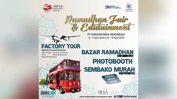 Ngabuburit lihat pesawat sambil naik bus Bandros di PTDI.