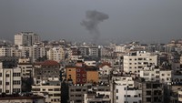 Setelah itu Jet tempur Israel menyerang dua lokasi pembuatan senjata Hamas di Jalur Gaza tengah. (Ali Jadallah/Anadolu Agency via Getty Images)  