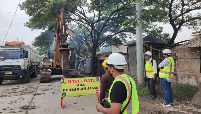 Pemerintah Kabupaten (Pemkab) Tangerang akan melakukan perbaikan jalan untuk ruas Jalan Nasional Bitung-Jayanti.